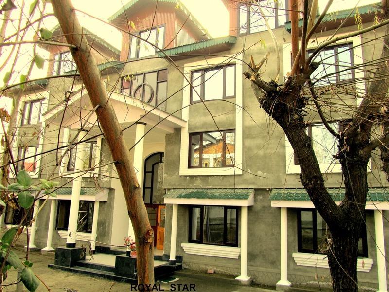 Royal Star Inn Srinagar  Exterior photo